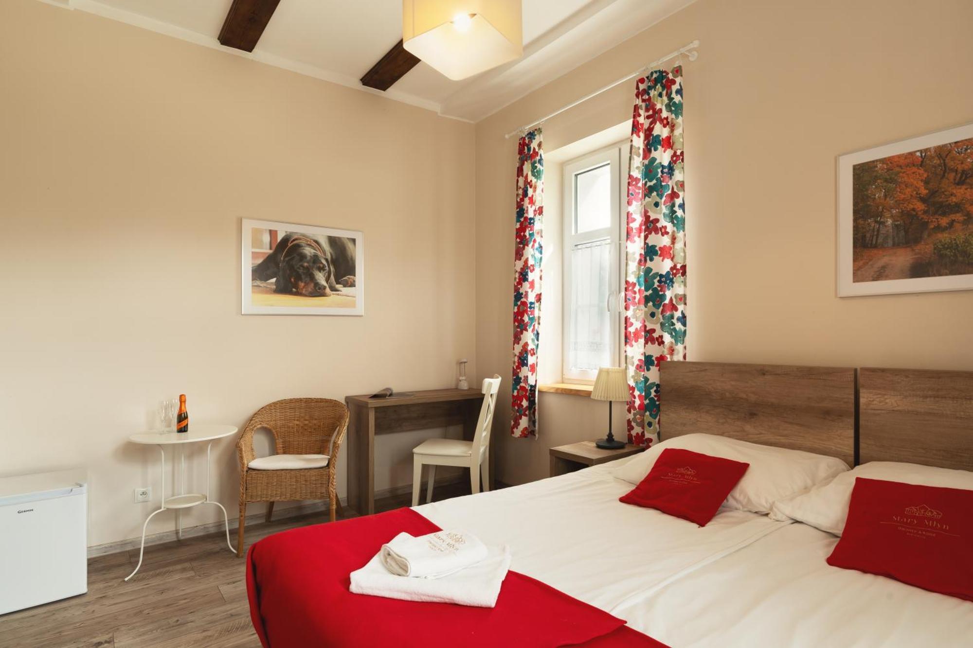 Hotel Stary Mlyn Strzeszyn Lubowo  Habitación foto